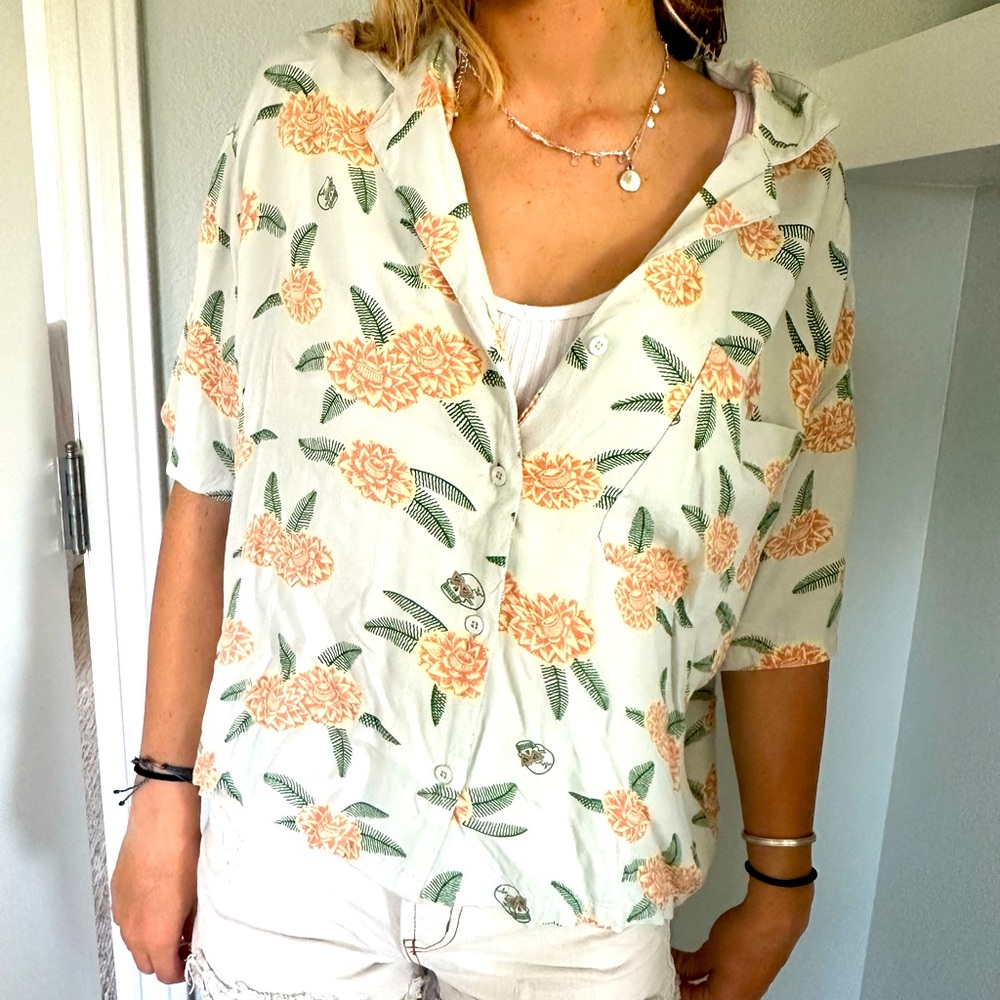 RVCA Semi Crop Button Down ⚡️